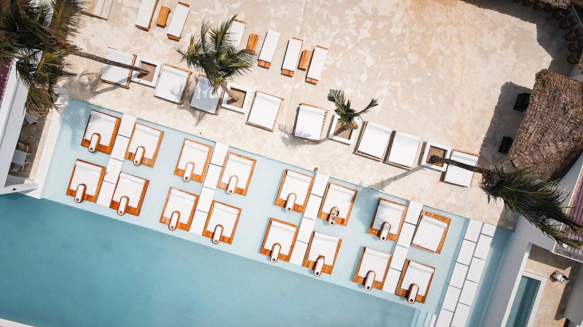 Hotel Le Saint Tropez à Kidoti Extérieur photo
