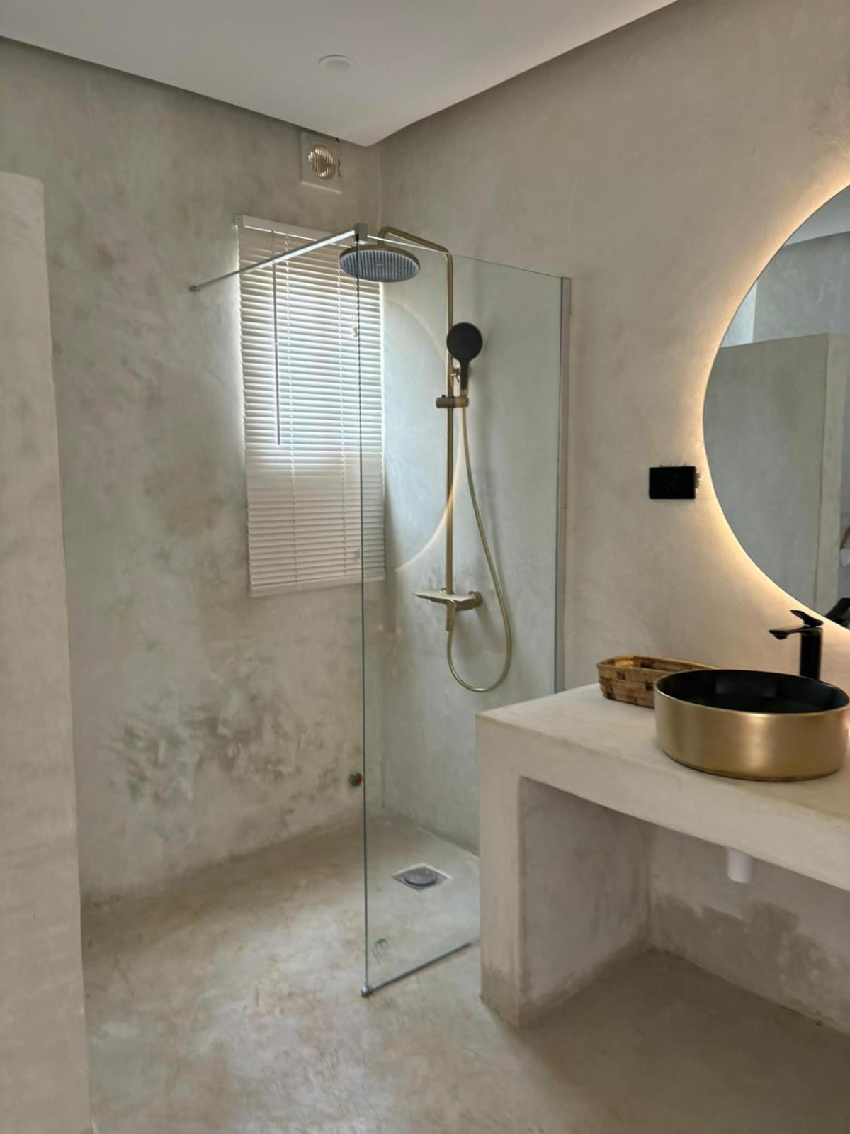 Hotel Le Saint Tropez à Kidoti Extérieur photo