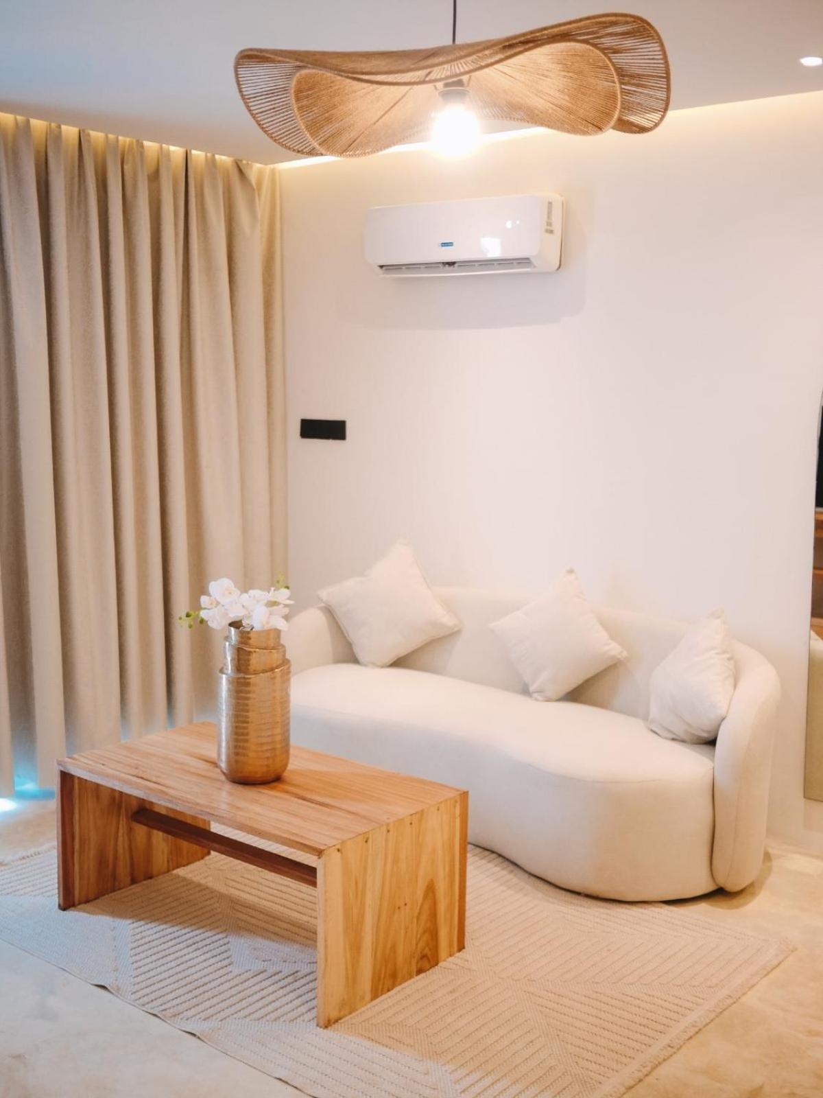 Hotel Le Saint Tropez à Kidoti Extérieur photo