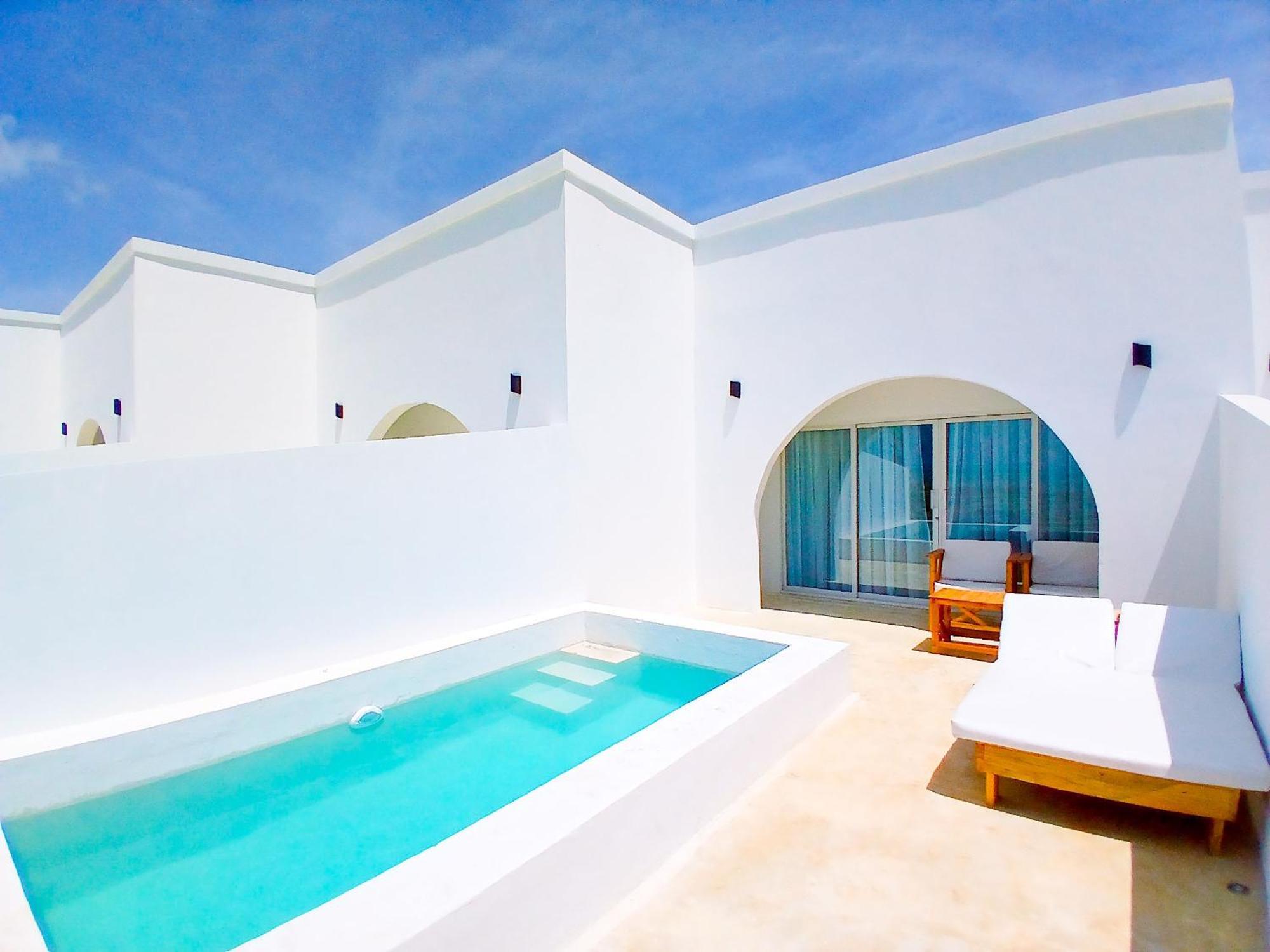 Hotel Le Saint Tropez à Kidoti Extérieur photo